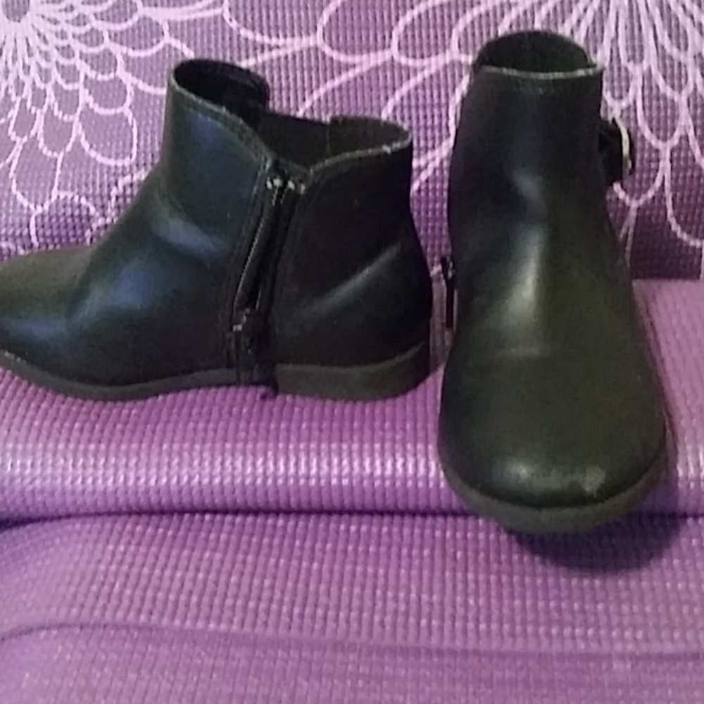 BLACK BOOTS - Picture 7 of 8